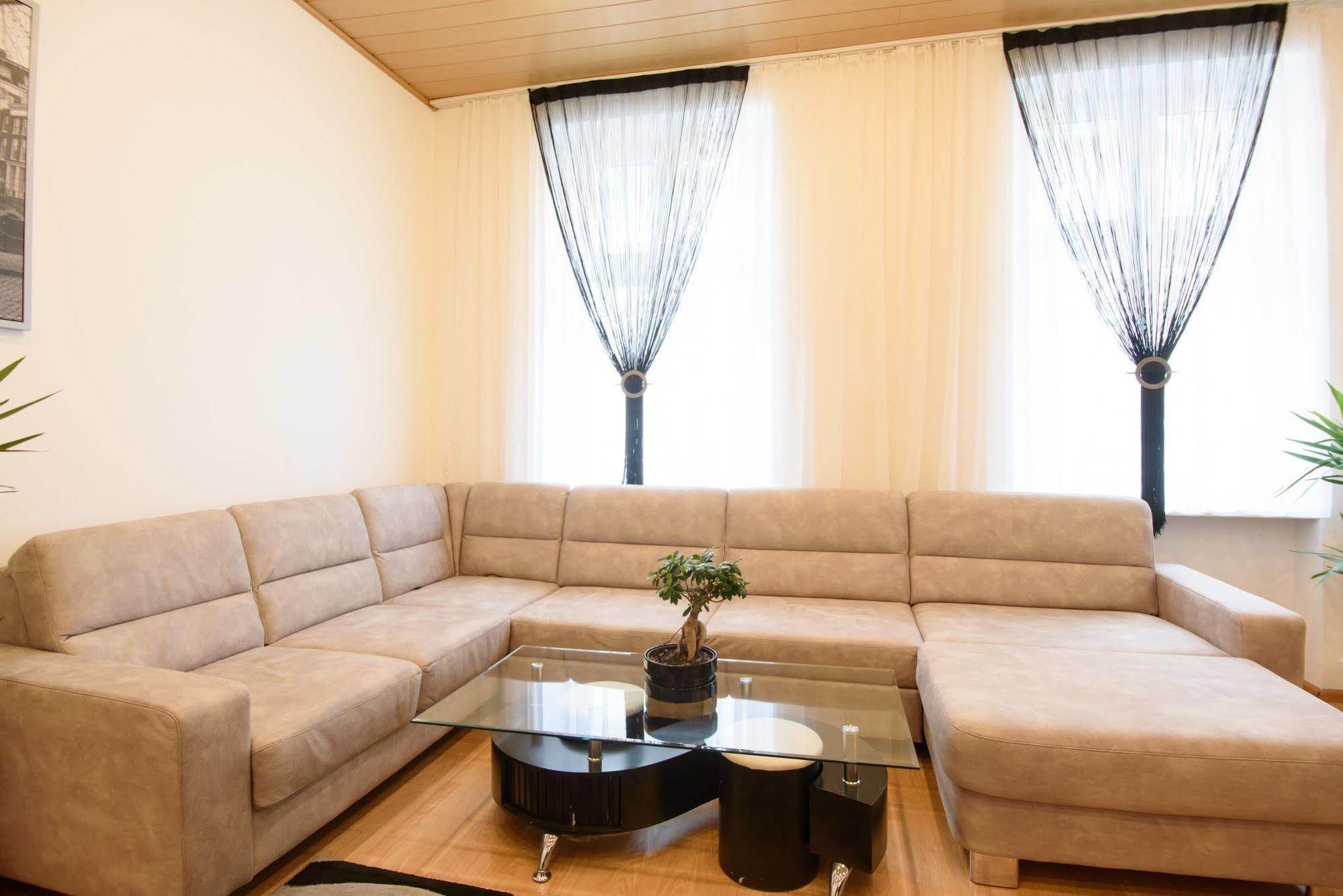 Royal Resort Apartments Urania Wenen Buitenkant foto
